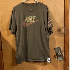 Nike Men's Dark Olive and Pink Short Sleeve Tee
